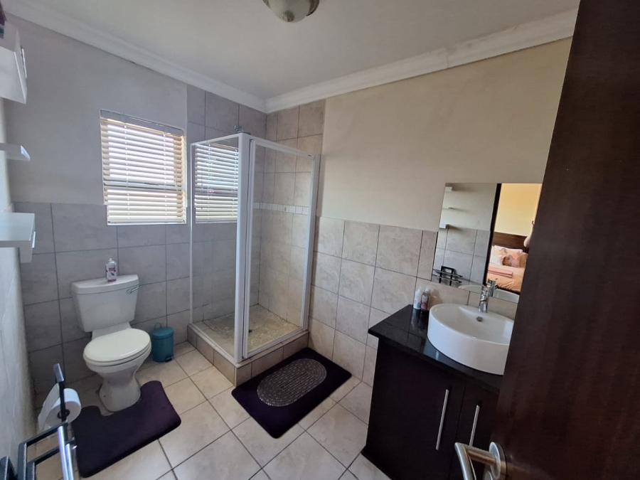 4 Bedroom Property for Sale in Woodland Hills Wildlife Estate Free State